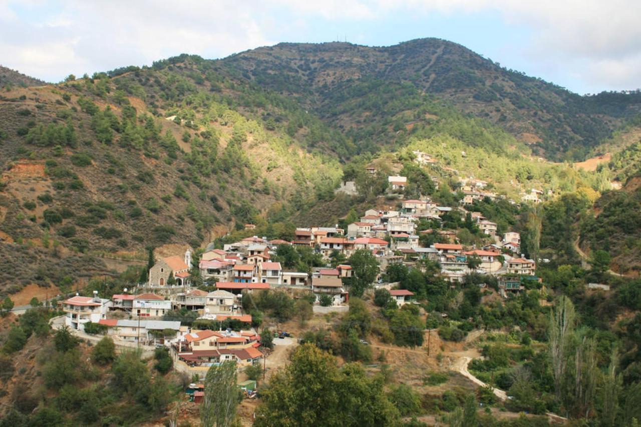 Maison d'hôtes I Plateia à Kalopanagiotis Chambre photo